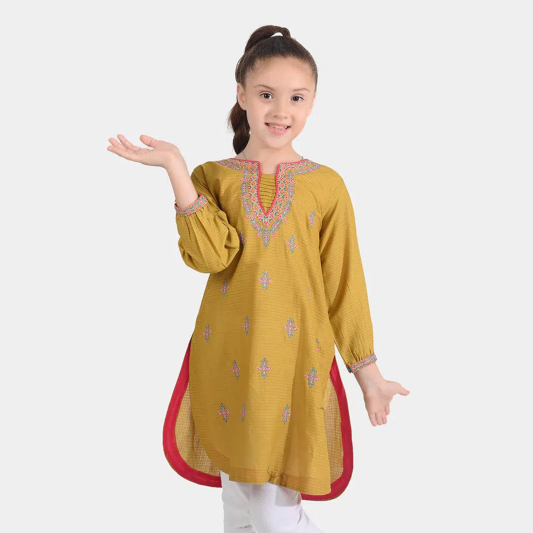 Pakistani Girls Kurtis – Trendy Ethnic Tops for Girls
